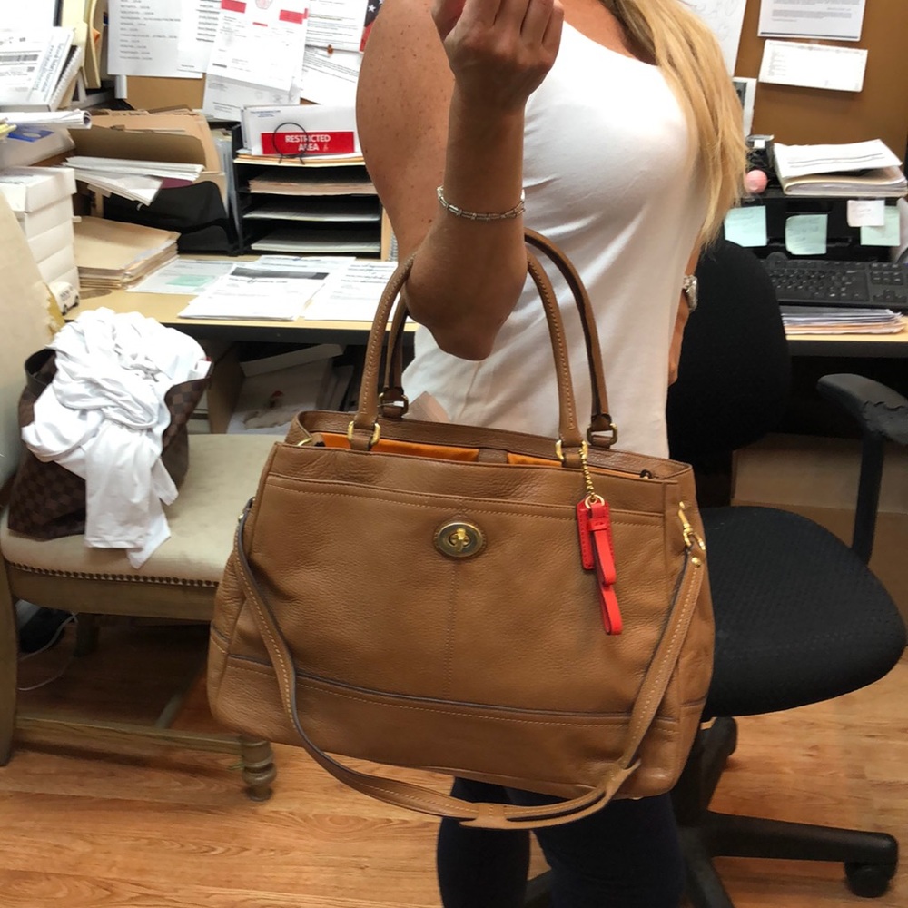 Tan Coach Bag   With tags ! Never used !!